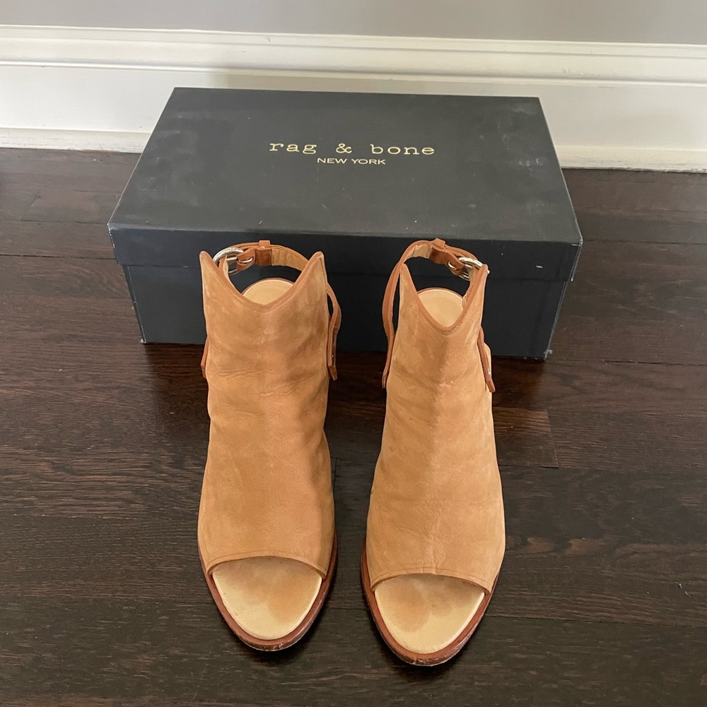 Rag and Bone Wyatt Sandal Size 37.5